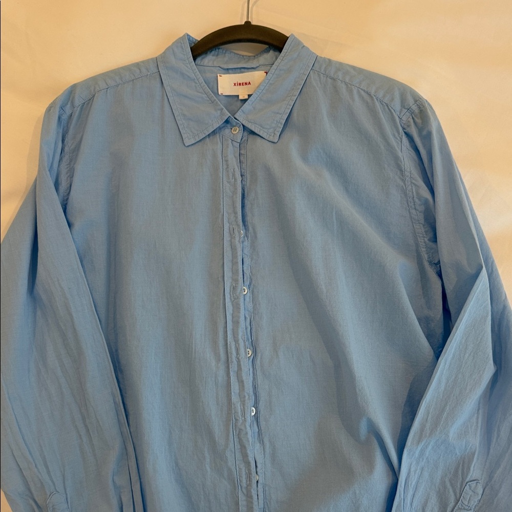 XiRENA Women’s Sky Blue Beau Shirt Medium
